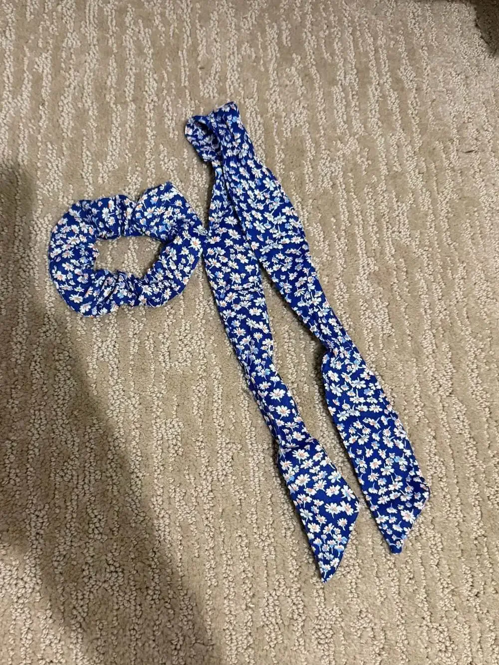 Kaxi hair scrunchie